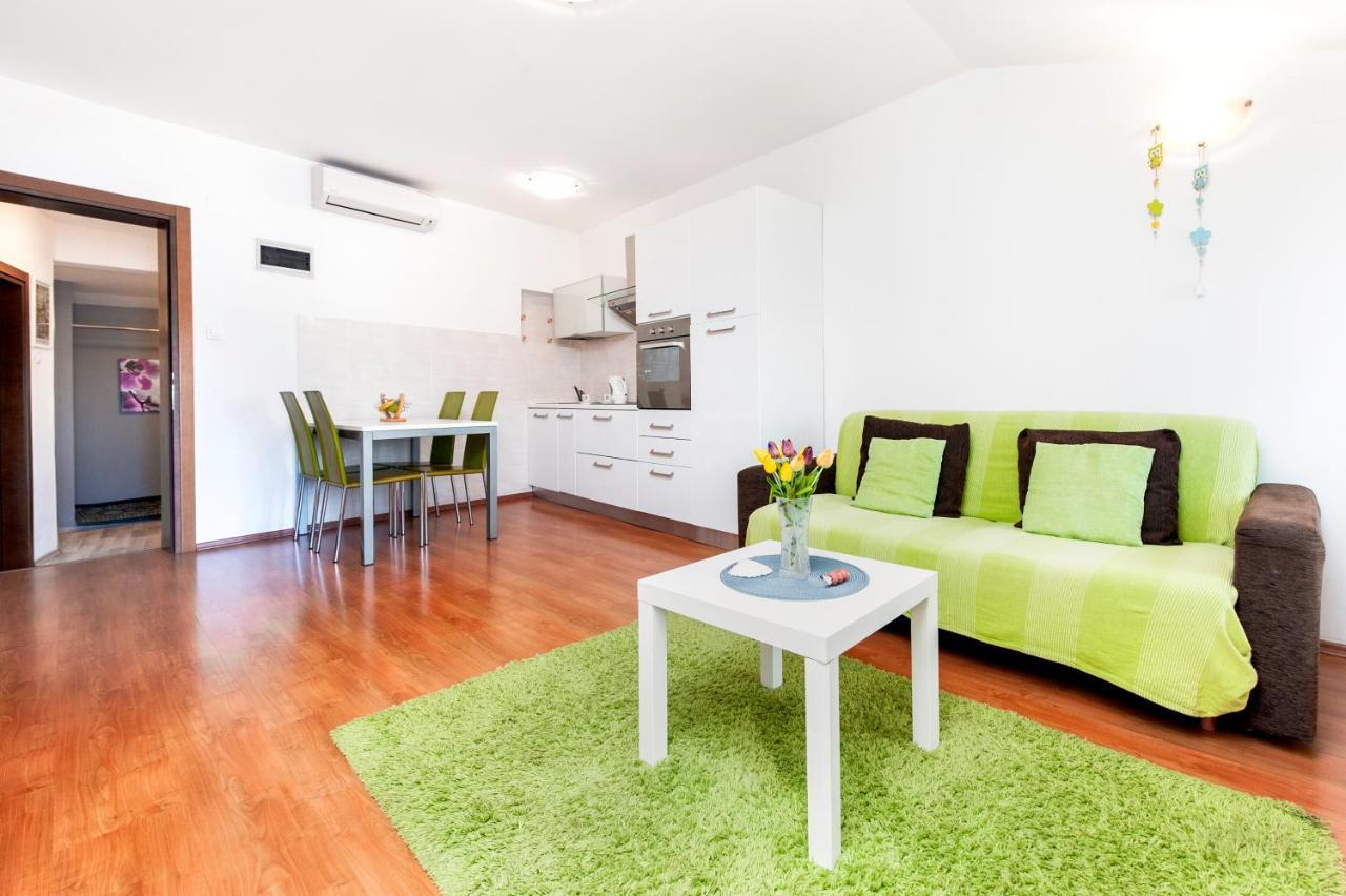Sea View Apartment Rovinj Eksteriør billede