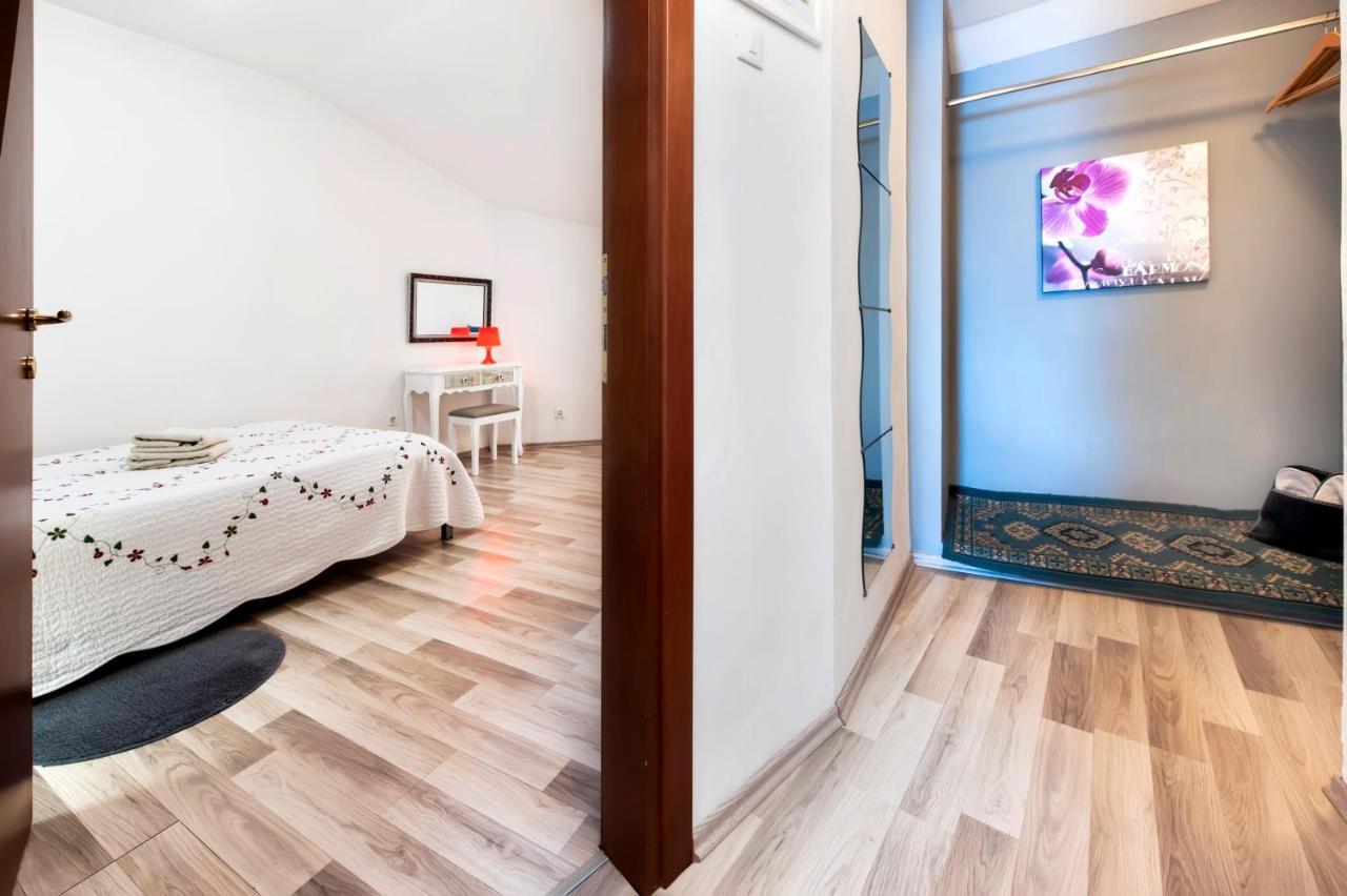 Sea View Apartment Rovinj Eksteriør billede
